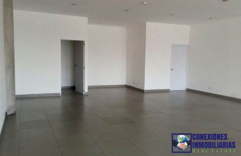 Local Comercial en Col. Escalón