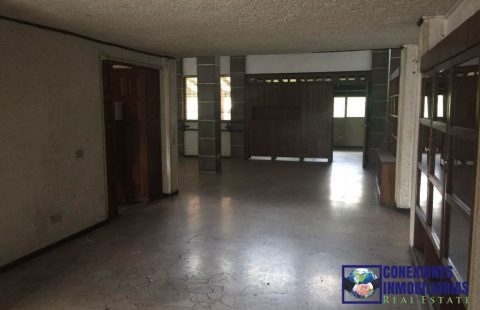 Casa en Col. Escalón