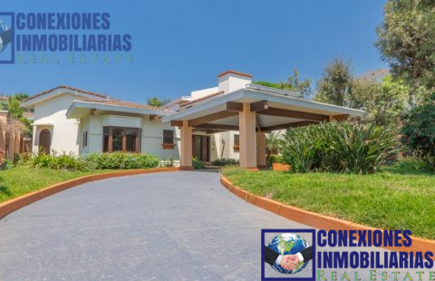 SE VENDE HERMOSA CASA EN RESIDENCIAL LA MONTAÑA II